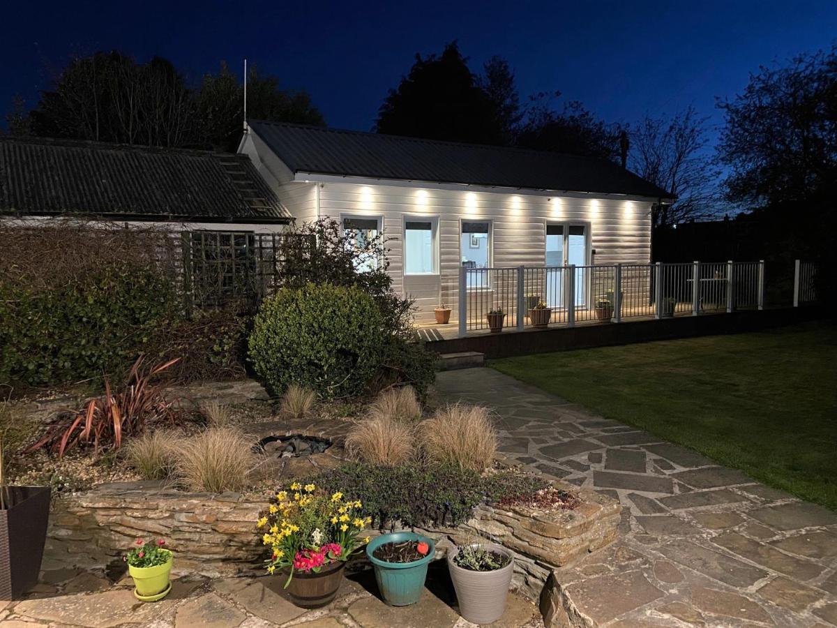 Chalet On The Green - Self Contained With Parking. Inshes Buitenkant foto